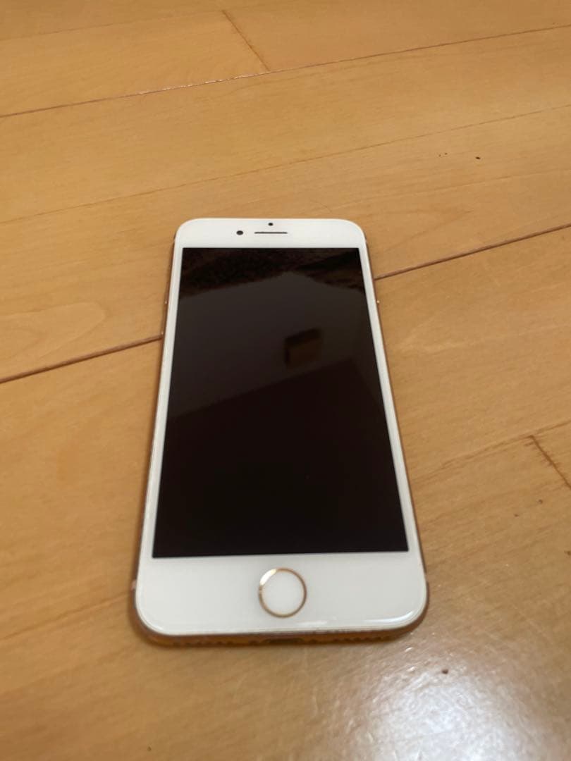 S*）様 iPhone8 64GB機能不良、背面割れあり、専用箱無し本体のみ