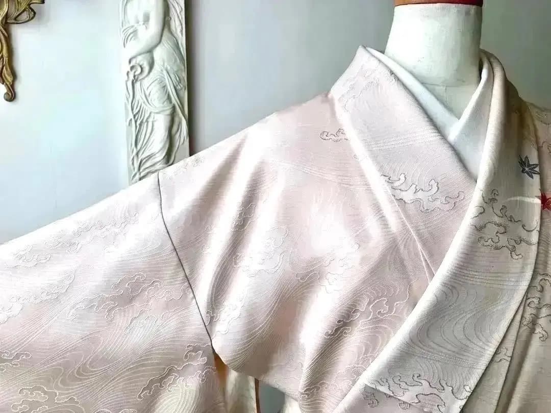 厳選落款有 着物訪問着 格調高く御所解文様 秀逸地紋は波間波頭 ご入学 ご卒業式 高級訪問着オーダーレンタル】菱健謹製「淡い藤色系・正倉院文様」品番