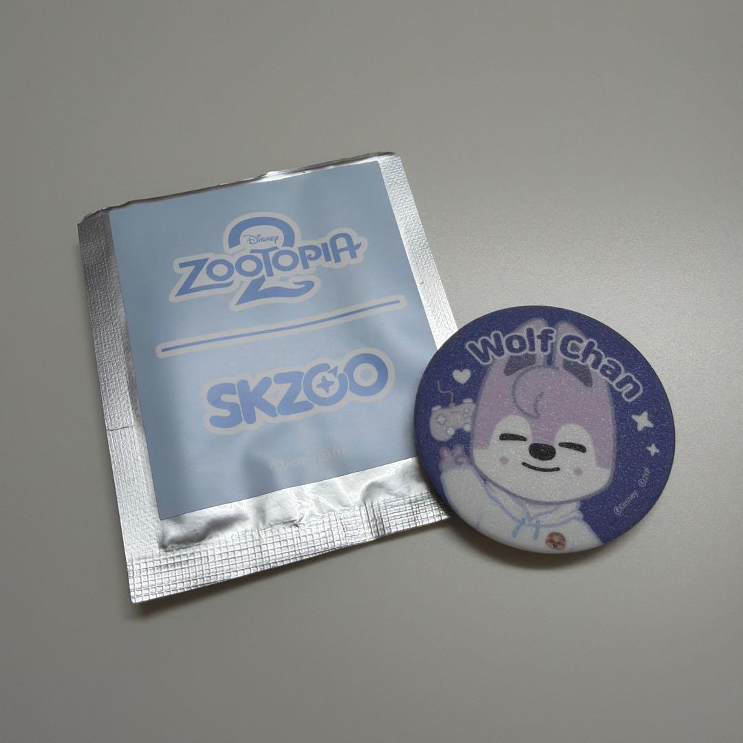 straykids シークレットグリッター缶バッジ ウルフチャン - メルカリ