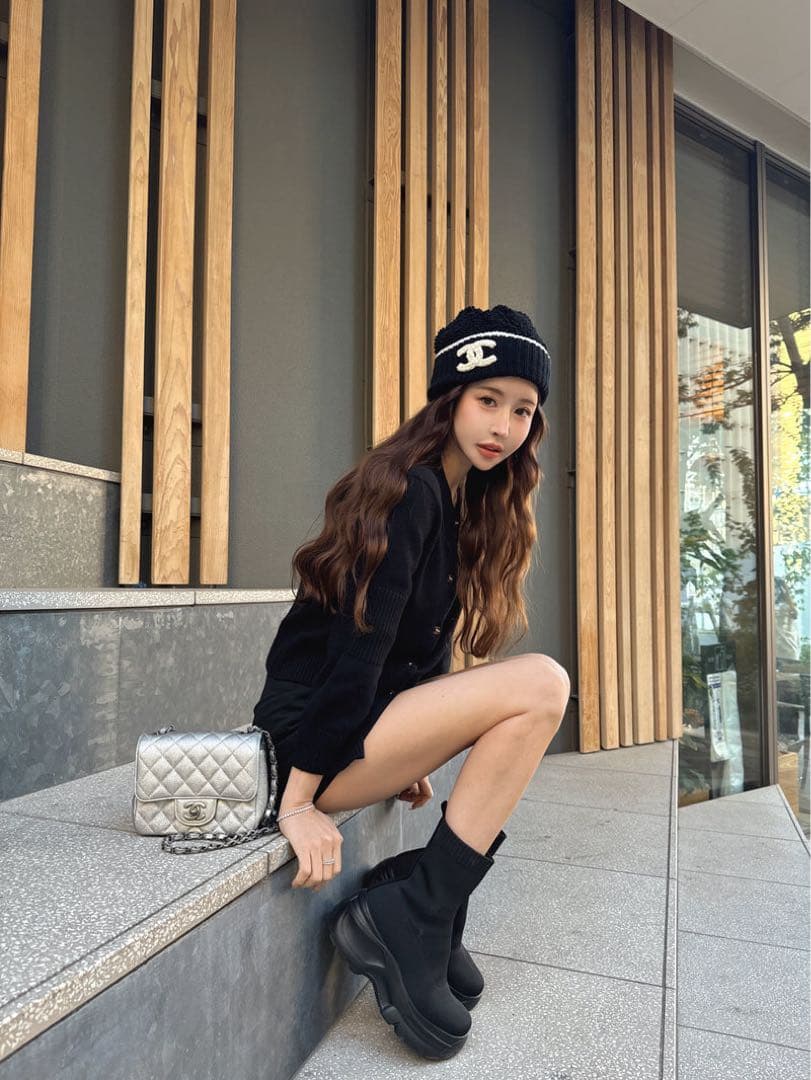 鈴木亜美さん ショートブーツ