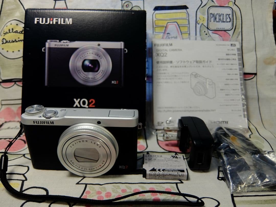 富士フイルム FUJIFILM XQ2 シルバー 中古品 箱付き 楽天市場】【中古】 美品 FUJIFILM XQ2 シルバー 安心保証 即日発送