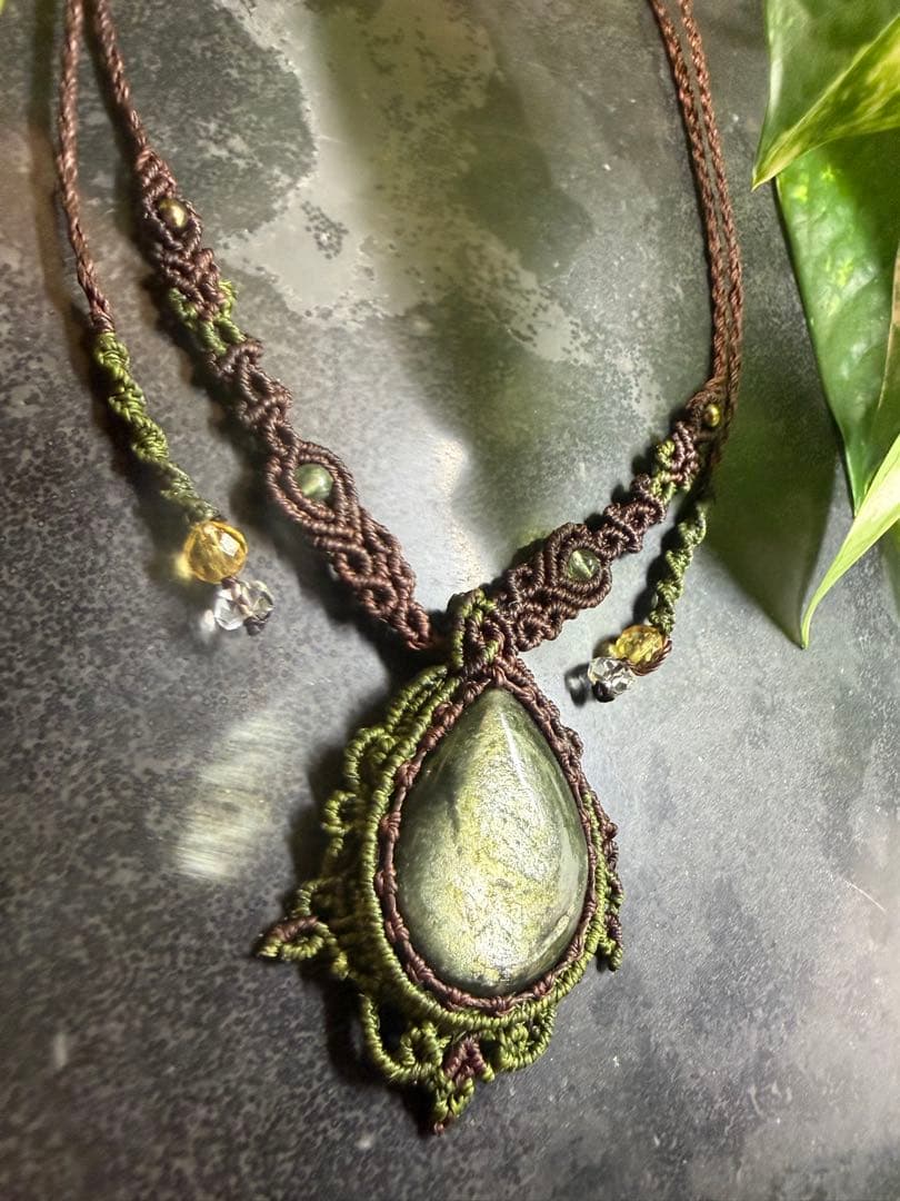 照希望】グリーンマイカ マクラメネックレス n144｜癒しと希望の天然石