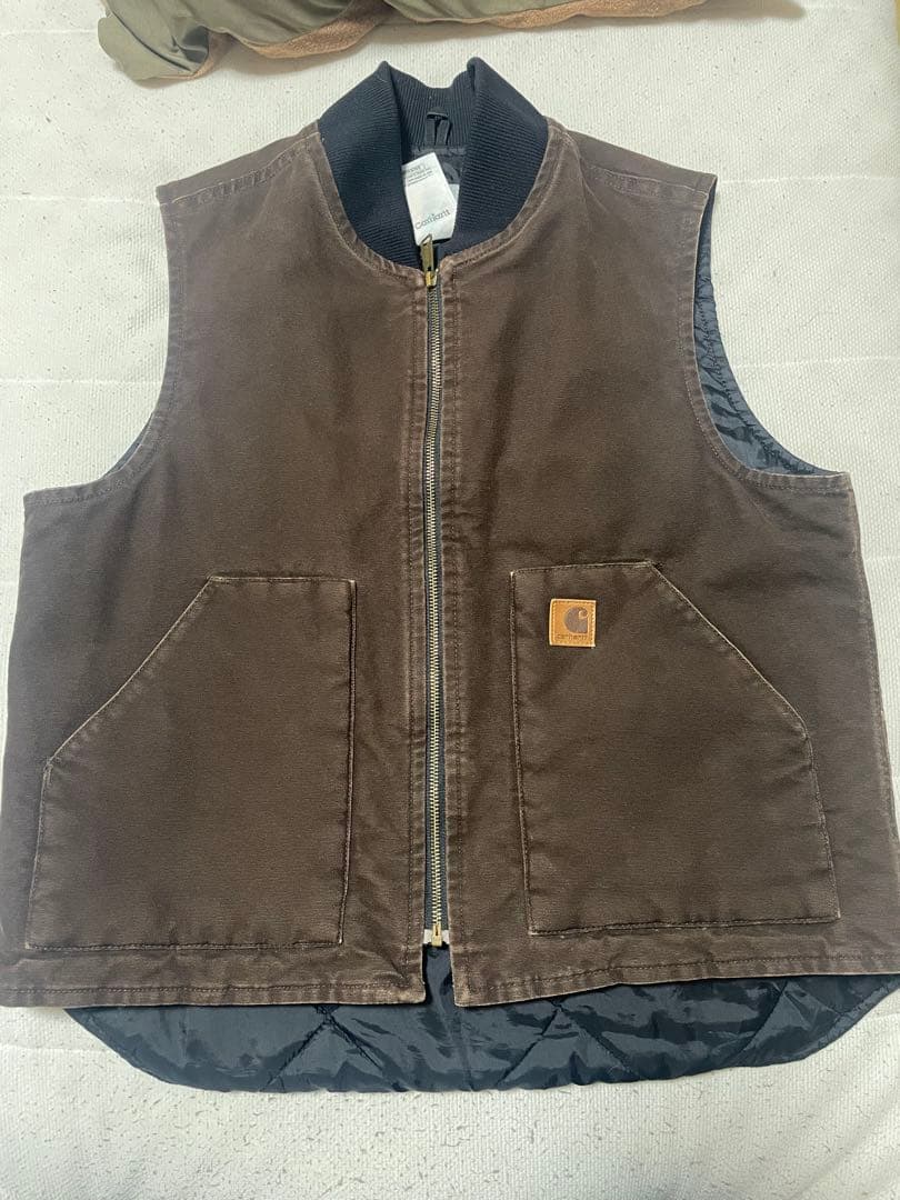 雰囲気最高！Carhartt（カーハート） ベスト　ブラウン Carhartt（カーハート） ダウンベスト ベスト ダックベスト メンズ