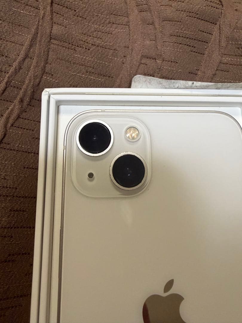 Apple iPhone 13 ホワイト 本体 充電ケーブル付き - メルカリ