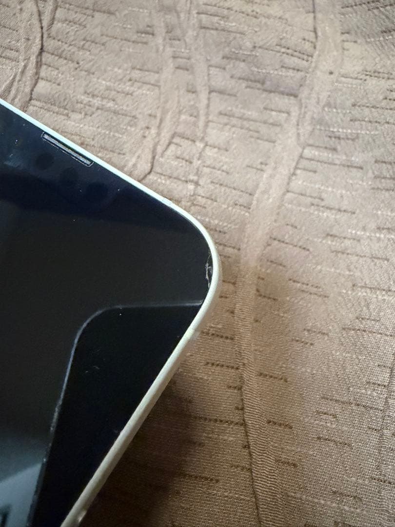 Apple iPhone 13 ホワイト 本体 充電ケーブル付き - メルカリ