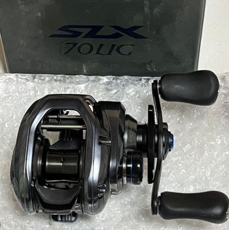 シマノ(SHIMANO) ベイトリール 24 SLX HG 新品未使用 シマノ（SHIMANO） 【取り寄せ商品】シマノ 24 SLX 70 右ハンドル