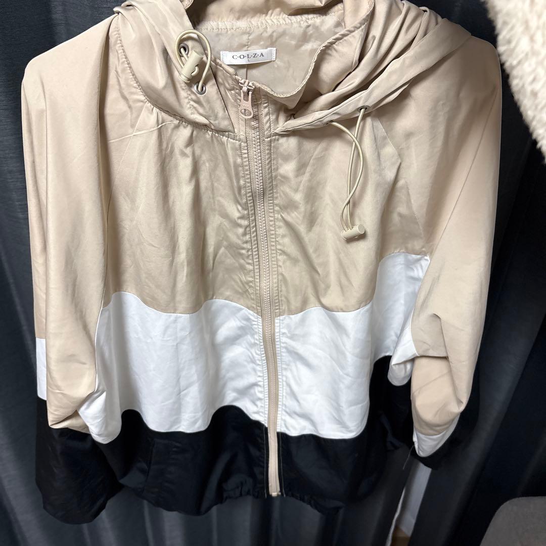 最終値下げです。フード付きナイロンジャケット - メルカリ