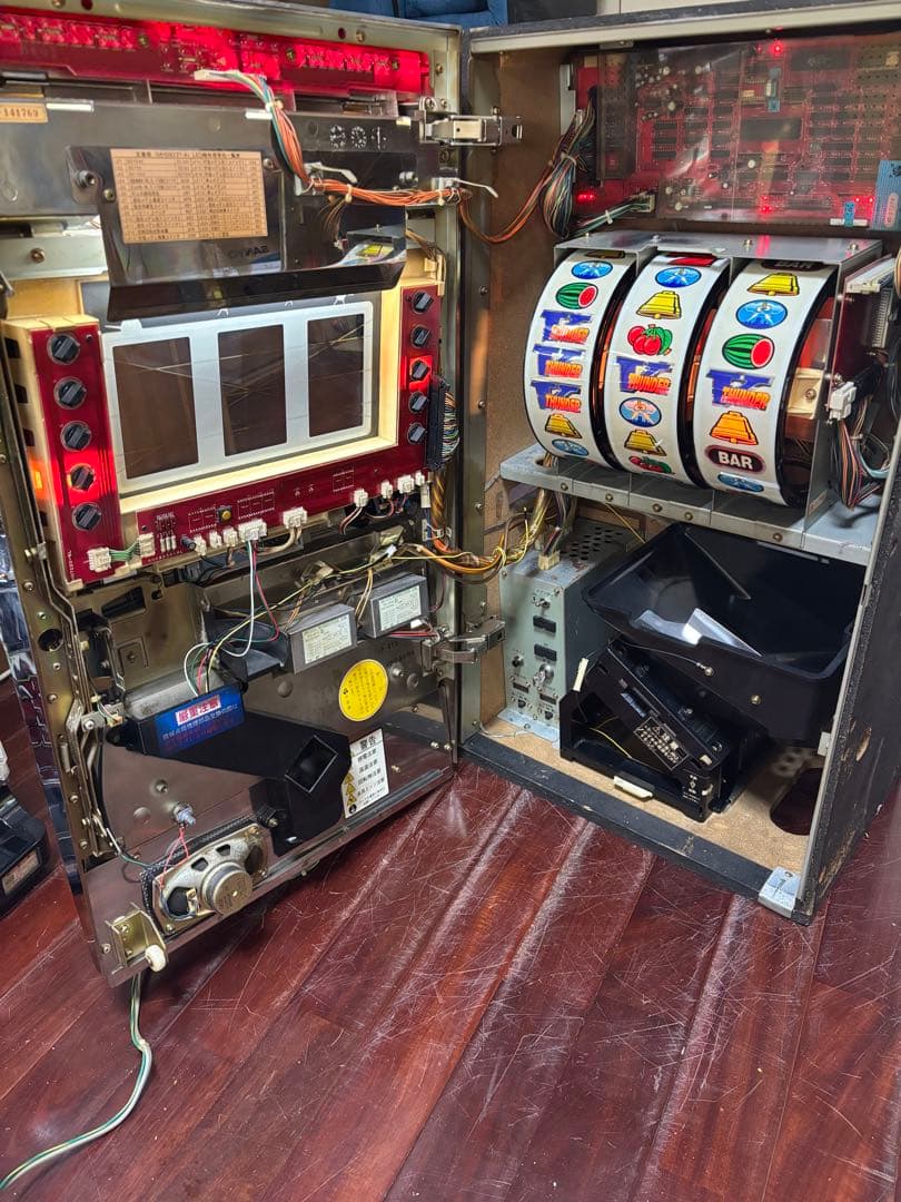 かいとんまん様専用】名機！初代 サンダーV メーシー 4号機 不要機付