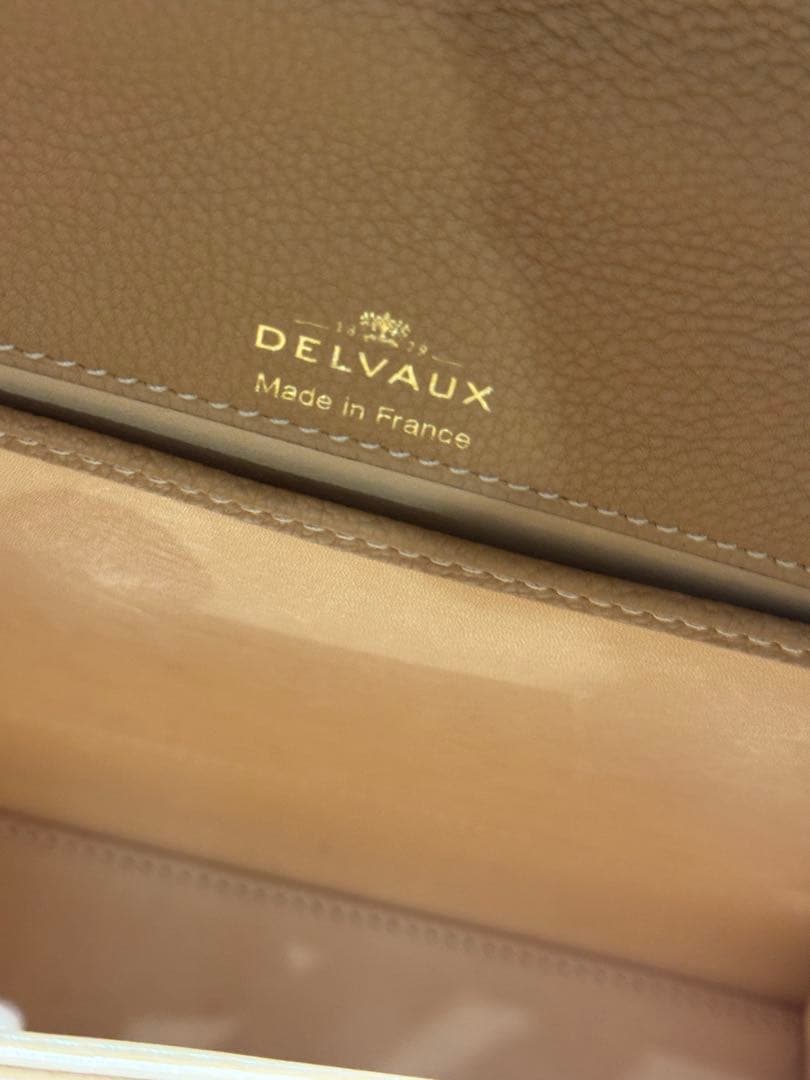 美品】【安心鑑定】デルヴォー タンペートPM クリスピーカーフ