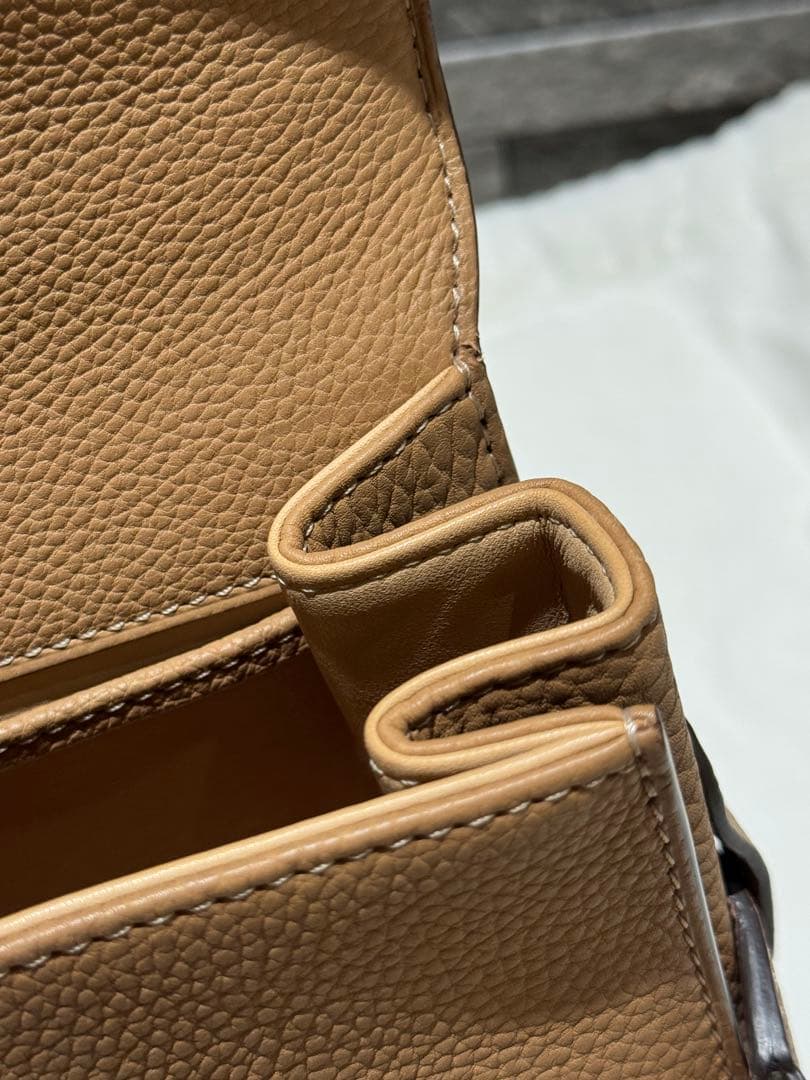 美品】【安心鑑定】デルヴォー タンペートPM クリスピーカーフ