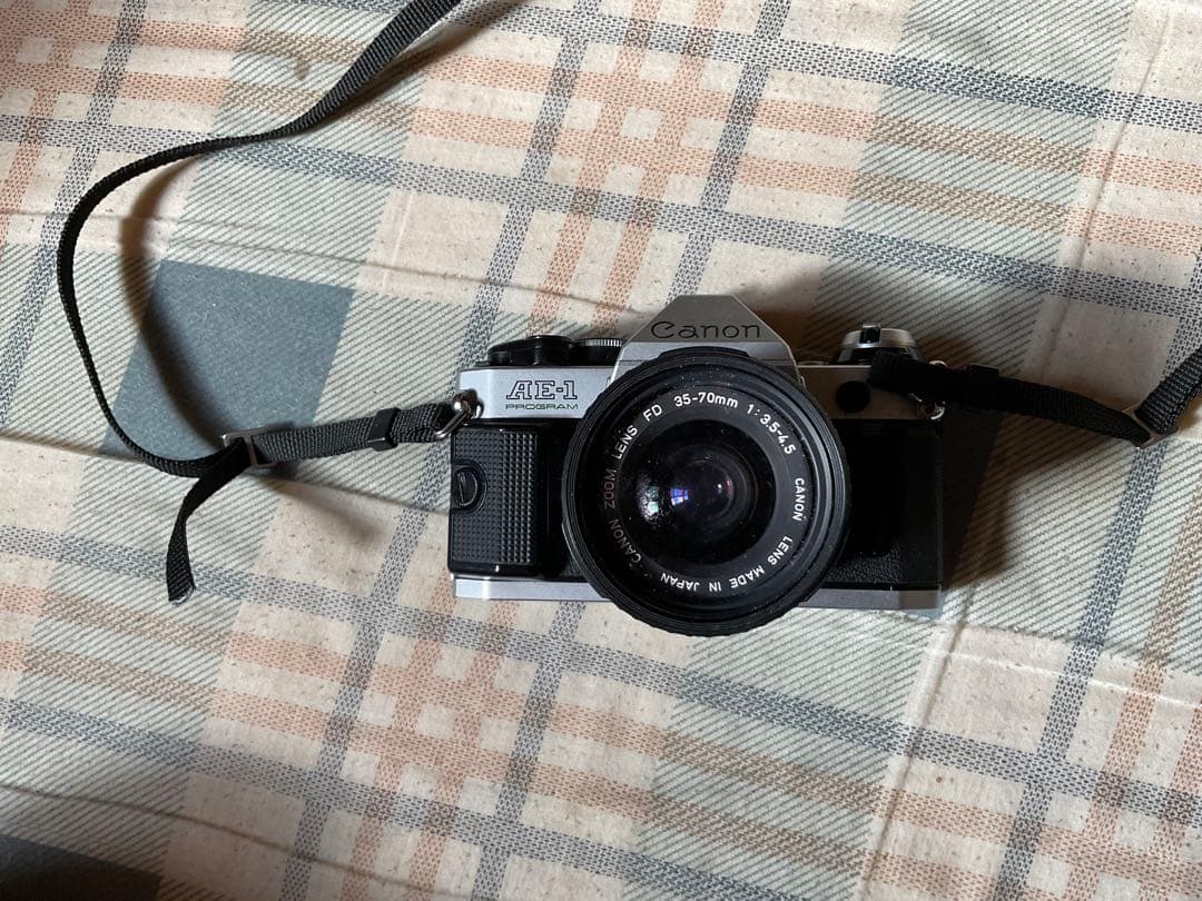 CANON・AE-1。PROGRAM。一眼レフカメラ。【188Aフラッシュ付き】 canon-ae-1-program-35mm-slr-