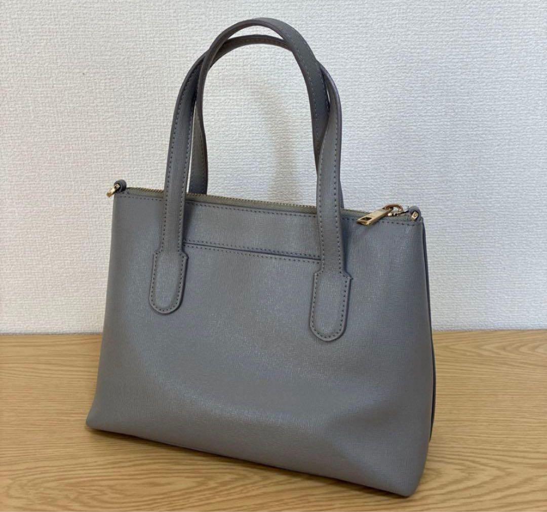 FURLA グレー ハンドバッグ - メルカリ