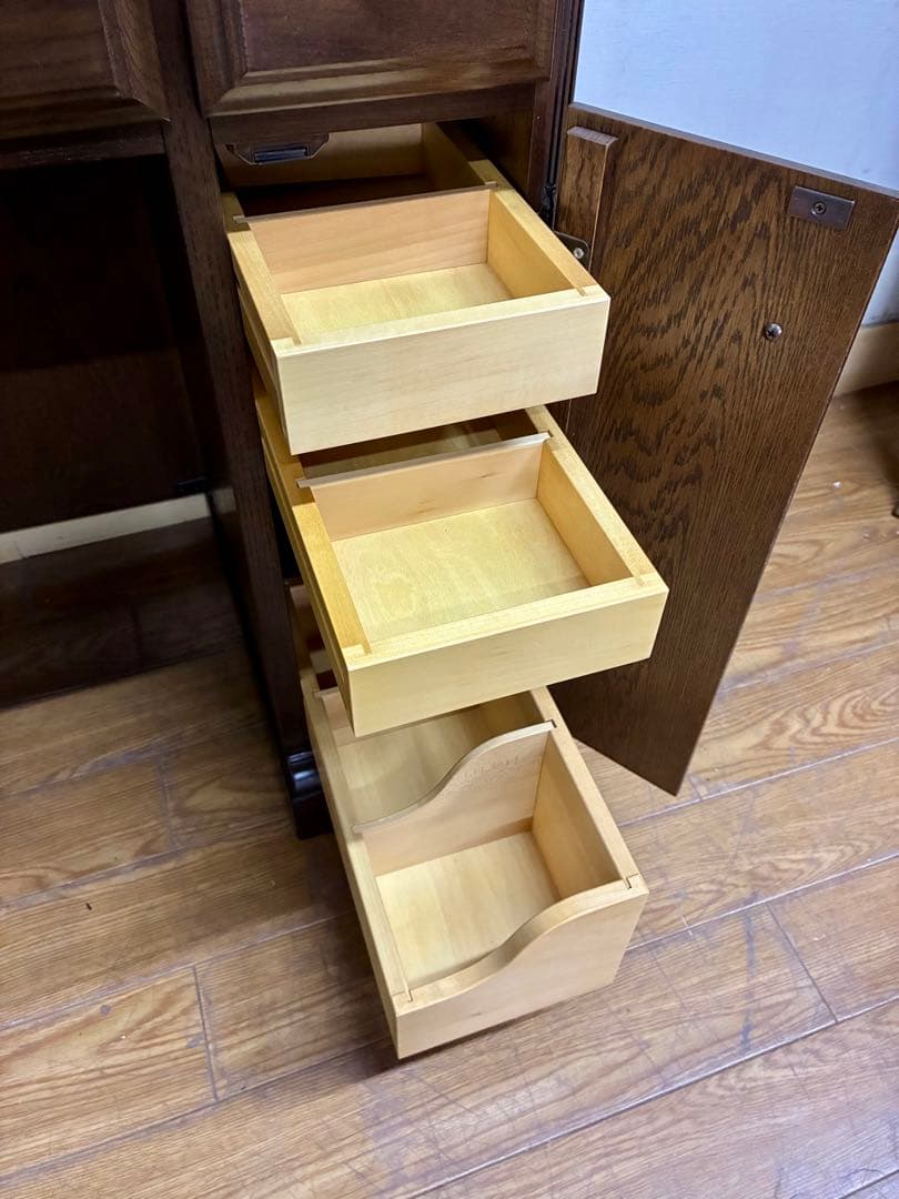 みくり☆管365☆カリモク☆最高峰ドマーニ☆クィーンズライフ☆ドレッサー