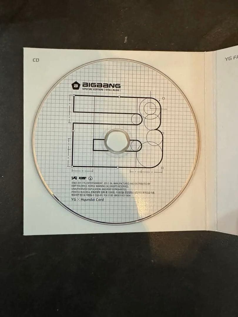 BIGBANG I STILL ALIVE CD TOP タプ アルバム - メルカリ