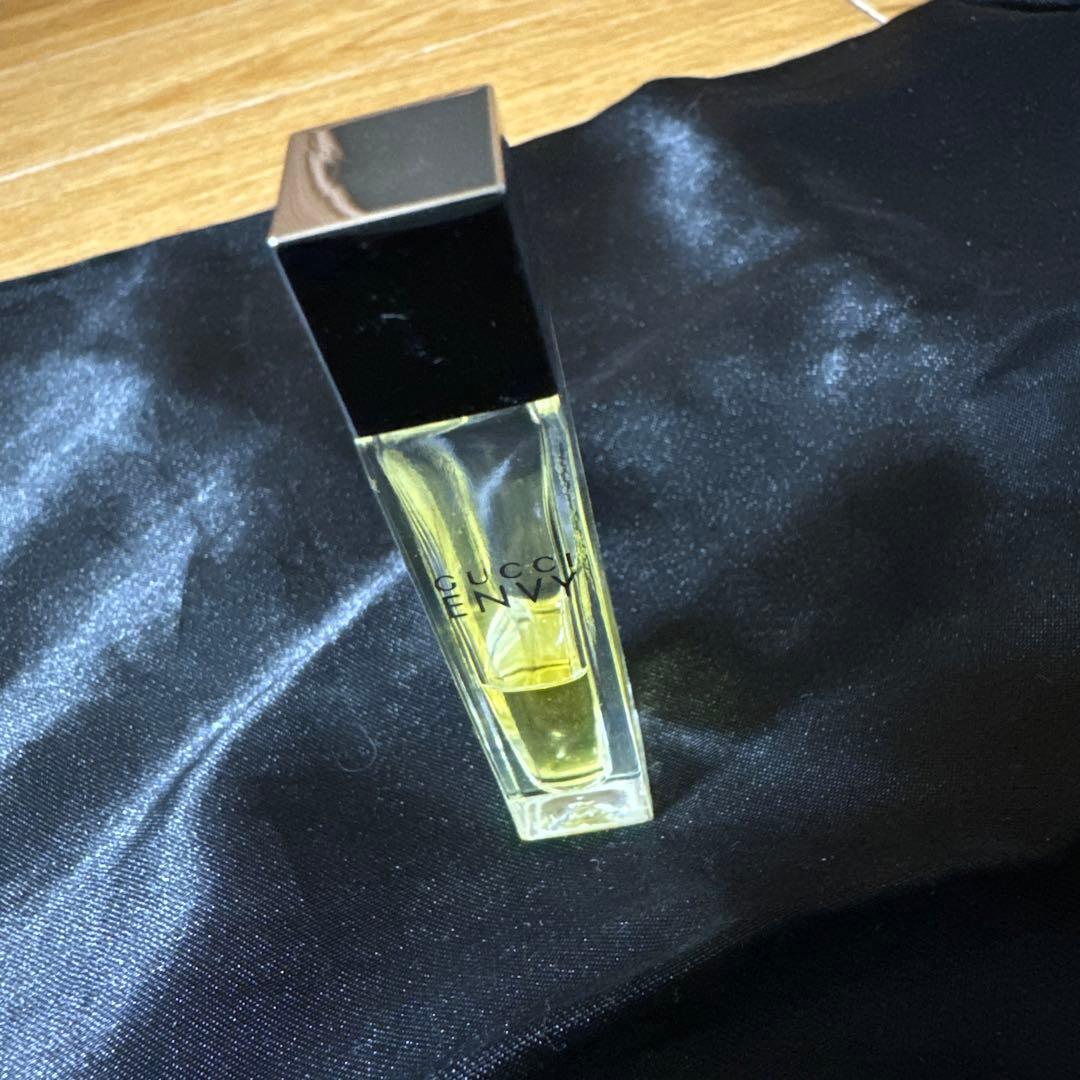 GUCCI ENVY 香水 廃盤品 ミニボトル - メルカリ