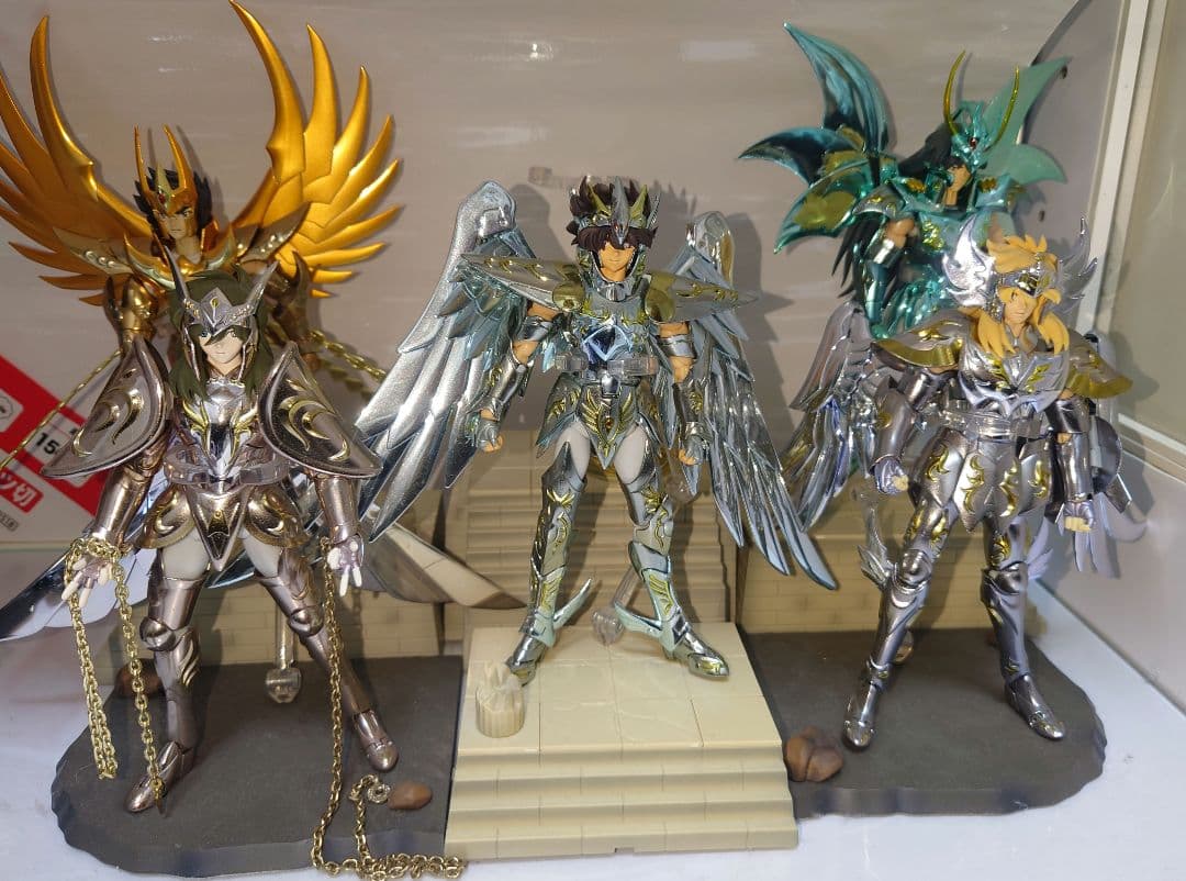 聖闘士聖衣　星矢、瞬、紫龍、一輝、氷河　DXディスプレイステージセット 聖闘士聖衣神話 ドラゴン紫龍（初期青銅聖衣）20th Anniversary Ver