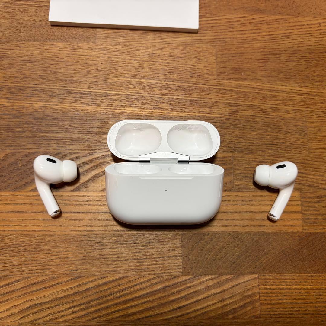 AirPods Pro 第2世代 Lightning MQD83J/A - メルカリ