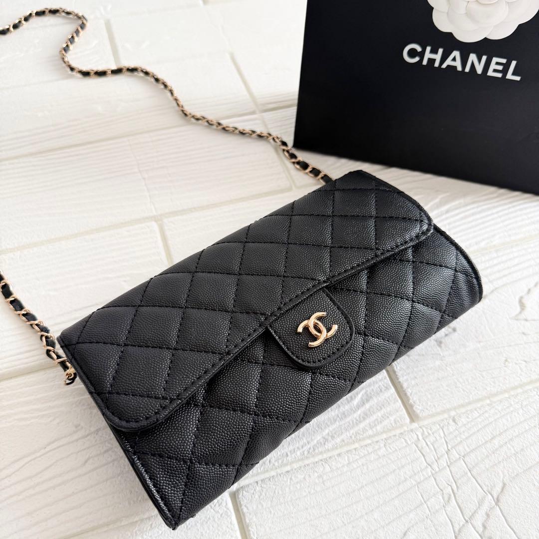 CHANEL ブラック キルティング チェーンウォレット ショルダーバッグ