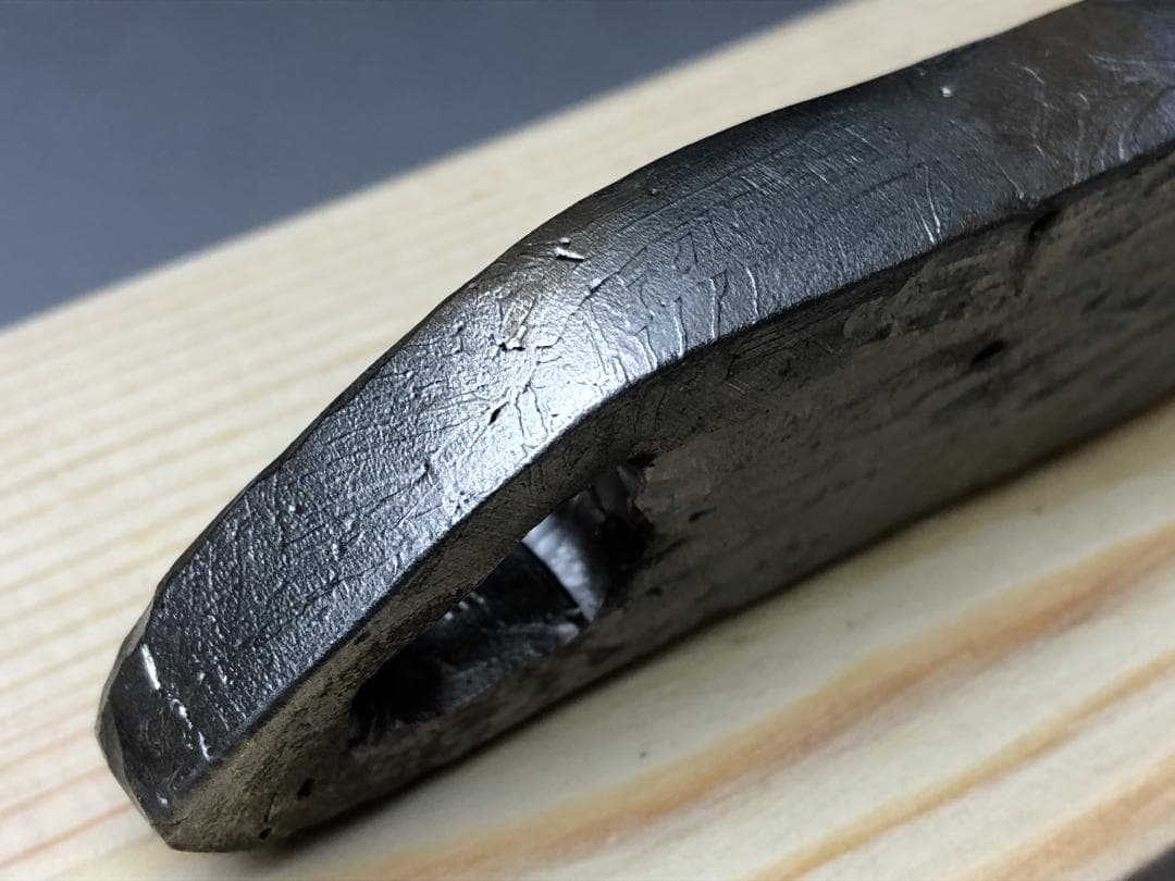 b*b様 アルタイ隕石 鉄隕石 メテオライト 模造刀 重さ約152g 共箱