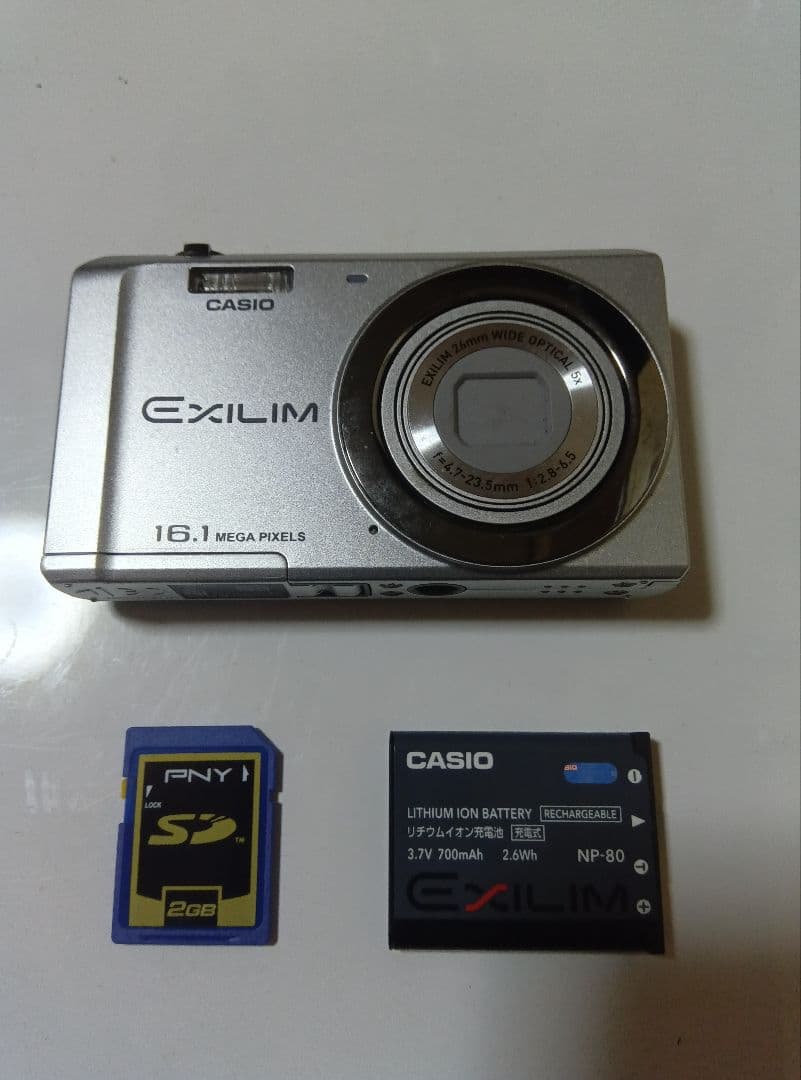 CASIO　EXILIM　EX-Z28 Casio EXILIM EX-Z28 Compact Digital Camera 16.1MP 5x Optical Zoom