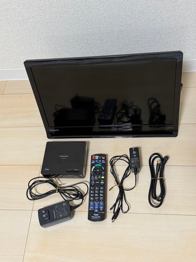 Panasonic プライベートビエラ 19V 24年製 パナソニック 19V型 ポータブル 液晶テレビ プライベート・ビエラ