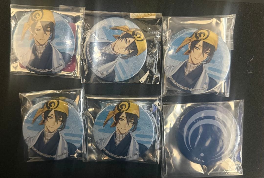 刀剣乱舞 三日月宗近 トイプラ 紋缶バッジ - メルカリ