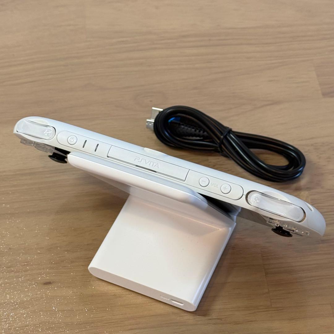 7-064 PSVITA PCH-2000 グレイシャー・ホワイト - メルカリ