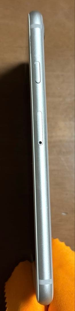 iPhone8 64GB シルバー SoftBank 利用制限◯ 電池88% - メルカリ