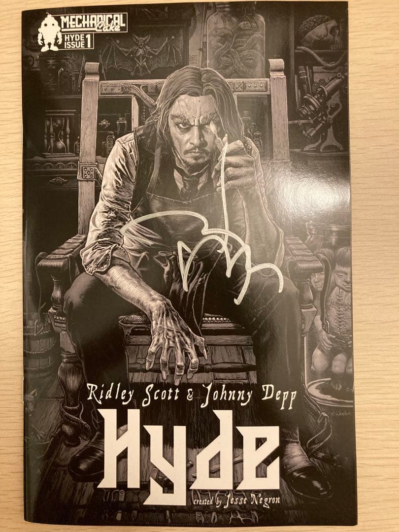 ジョニーデップ　直筆サイン入り　Hyde 小*士様 ジョニー・デップの直筆サイン入コミック 2025東京コミコン