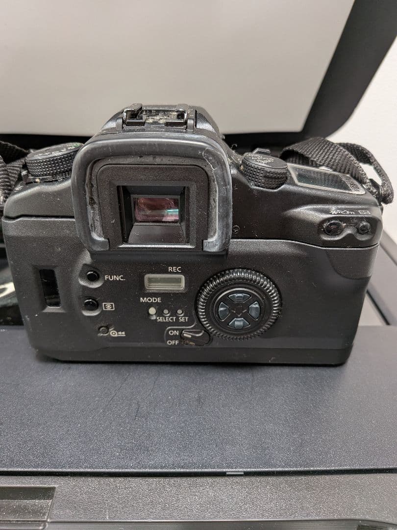 ジャンクCanon EOS 7 フィルムカメラ レンズ付き - メルカリ