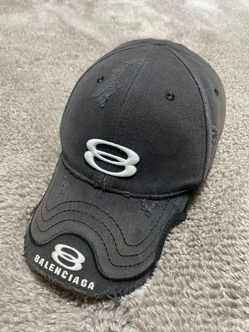 帽子 BALENCIAGA Double Unity cap Balenciaga Men's Double Unity Cap in Black/White Balenciaga