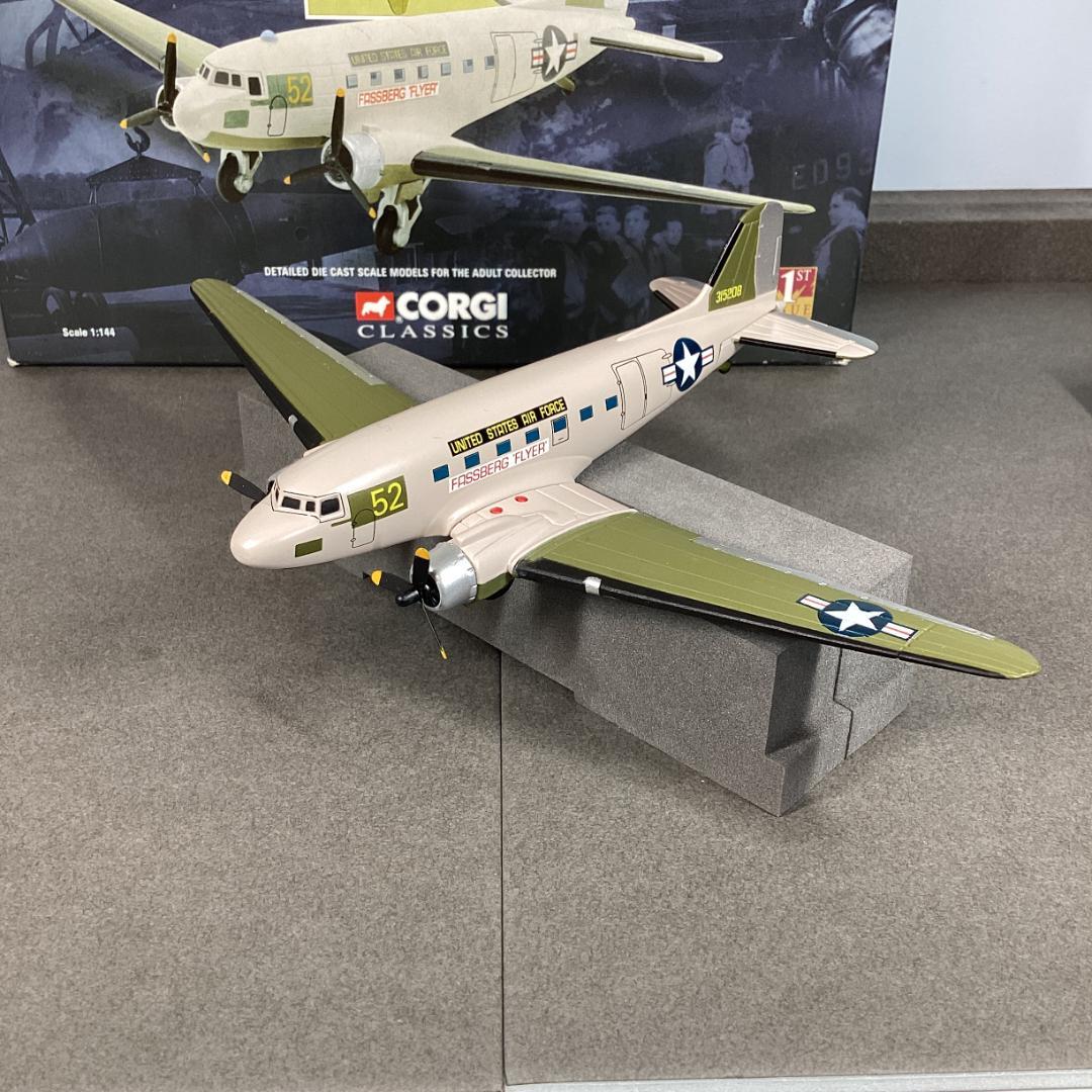 1/144 コーギー C-47 FASSBERG ”FLYER” 付録あり