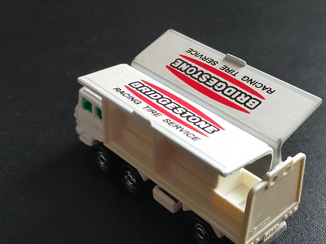 レース 関係者 配布品 黒箱 トミカ ふそうウィングルーフ 日本製