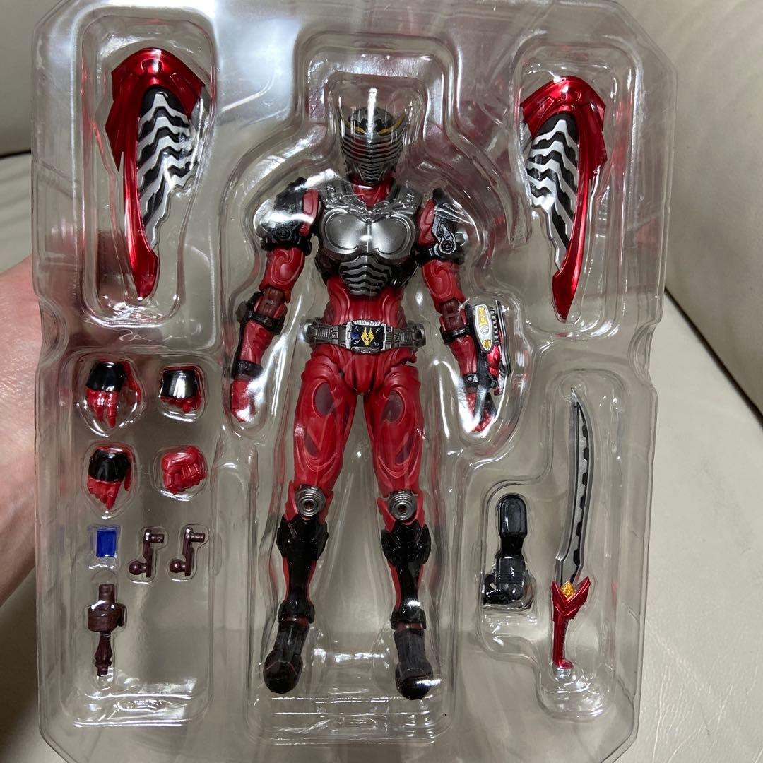 S.I.C. MASKED RIDER RYUKI 仮面ライダー龍騎 浅井真記 - メルカリ