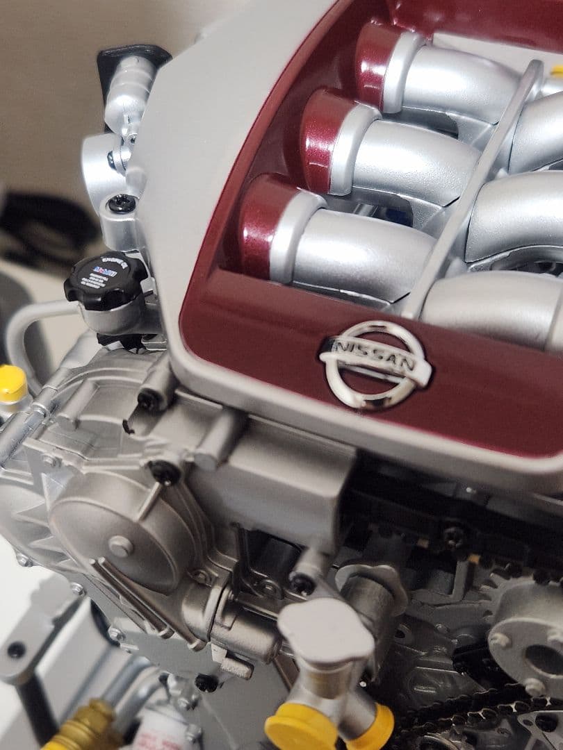 週刊日産GT-R エンジン模型完成品 1/5 R35 VR38DETT - メルカリ