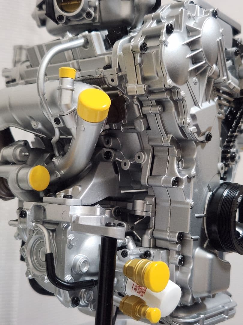 週刊日産GT-R エンジン模型完成品 1/5 R35 VR38DETT - メルカリ