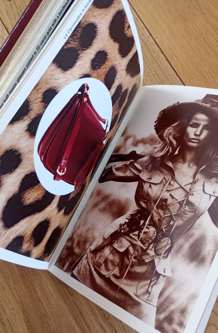 か*0様 les must de Cartier カルティエ 英語 本 洋書ファ - メルカリ