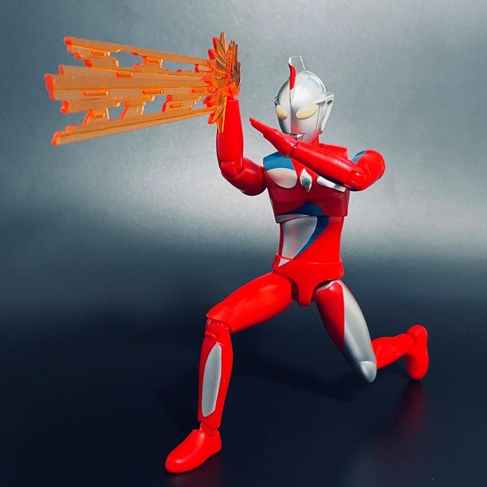 ブロックアクションフィギュア ウルトラマンコスモス コロナ - メルカリ