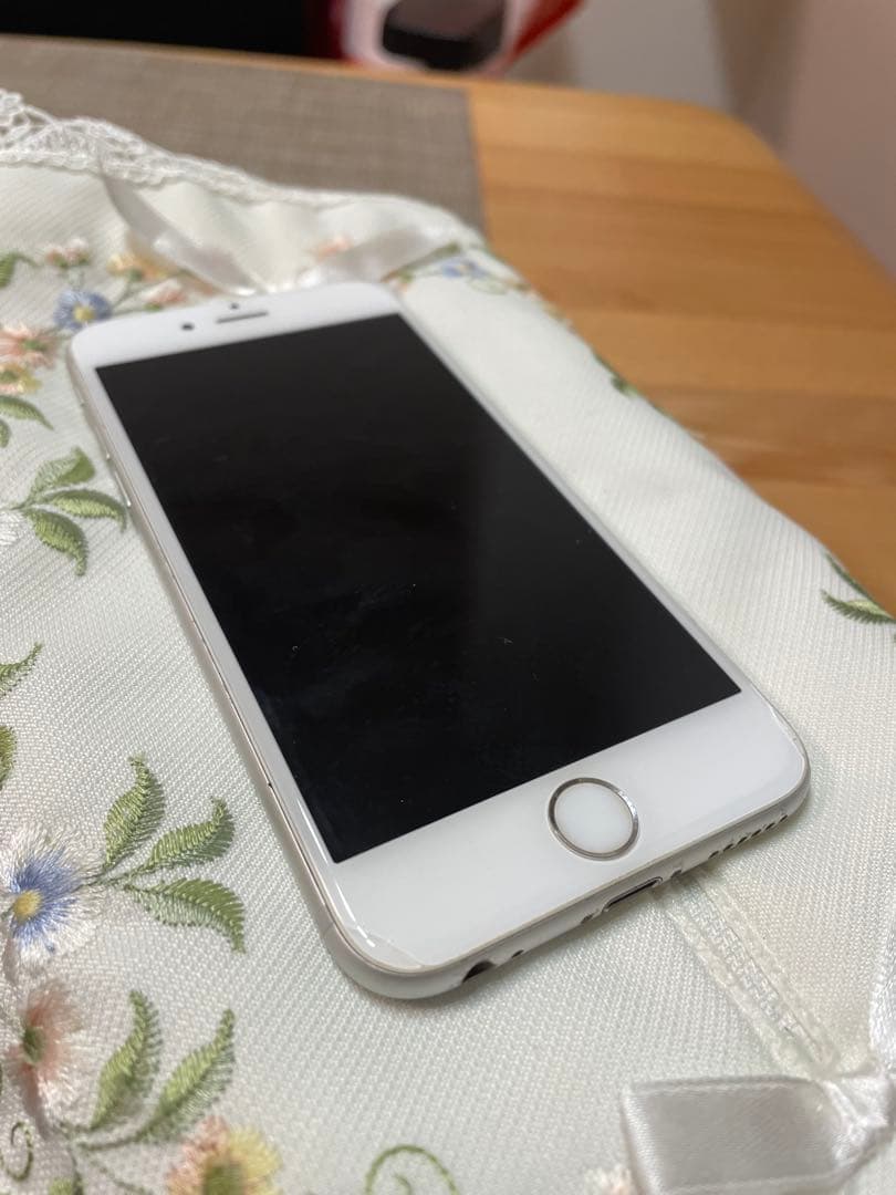 Apple iPhone 6s シルバー 本体 64G - メルカリ
