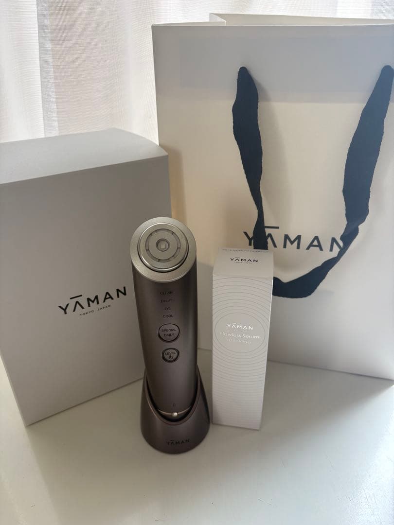 YAMAN 美顔器 美容液付き YA‐MAN（ヤーマン） 一年保証 yaman M22 美顔器 多機能 オールインワン