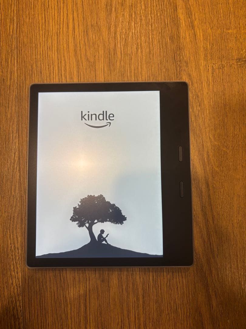 Kindle Oasis 本体 シルバー カバー付き 防水電子書籍リーダー「Kindle Oasis」とカバー＆フィルムセットが6500