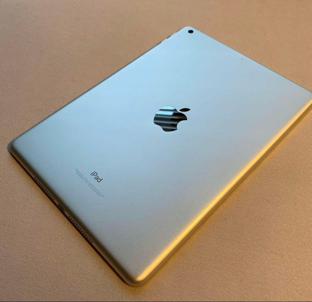【美品】Apple iPad 第5世代 シルバー　フィルム付き 51+Uhe9x64L.jpg_BO30,255,255,