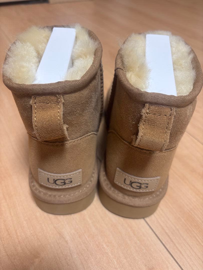 値下げ1月限定価額UGG ムートンブーツ　毛量最高超ふわふわ 値下げ1月限定価額UGG ムートンブーツ 毛量最高超ふわふわ - メルカリ