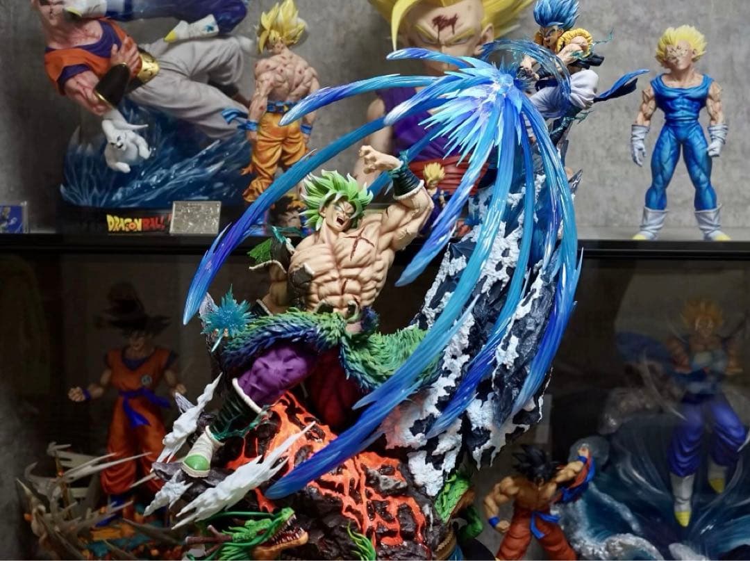 ドラゴンボール ゴジータ ブロリーフィギュア ガレージキット - メルカリ