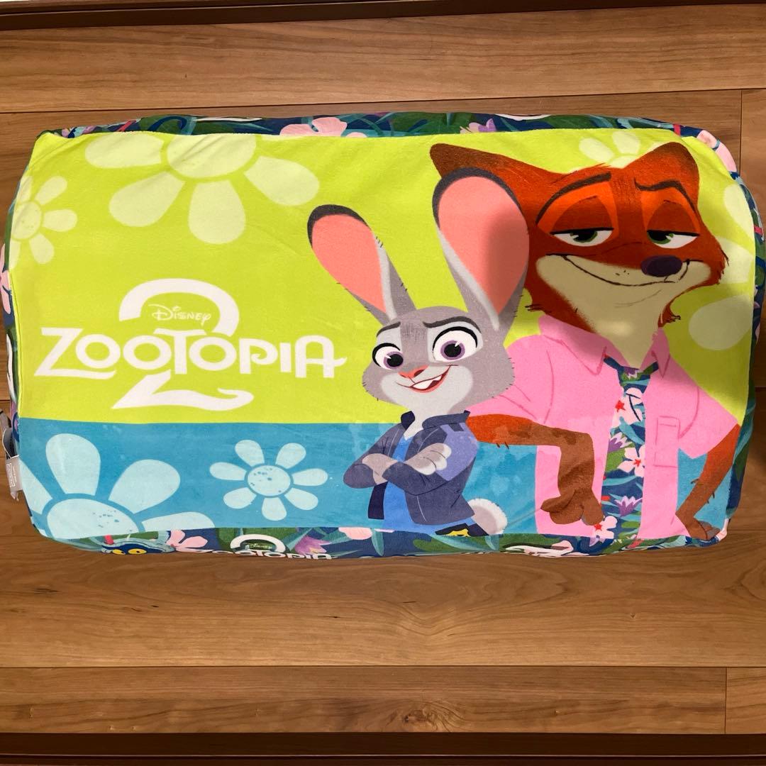 ズートピア2 超ドでかっ！もちもちクッション ニック ジュディ - メルカリ