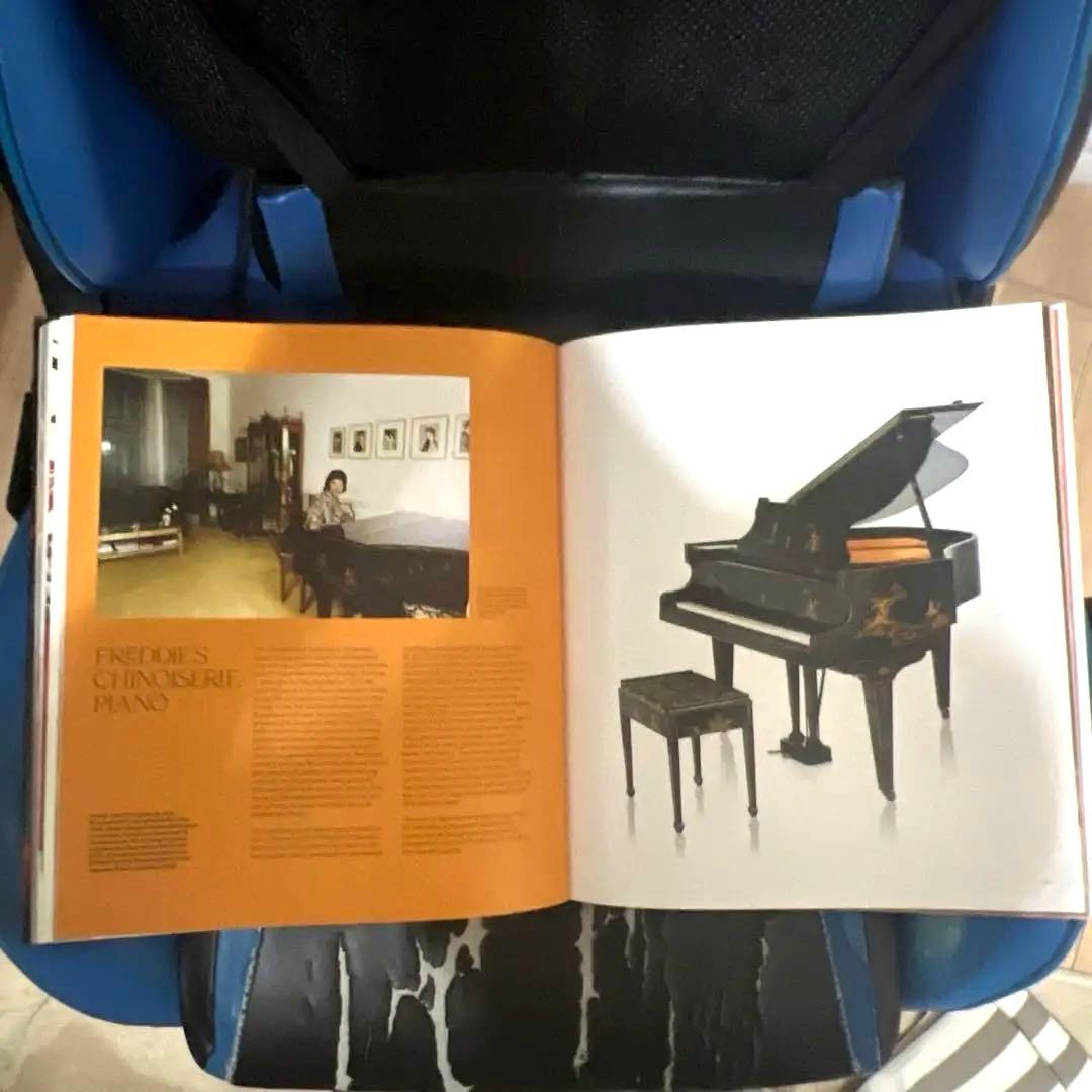フレディ・マーキュリー遺品オークションカタログ Sotheby's