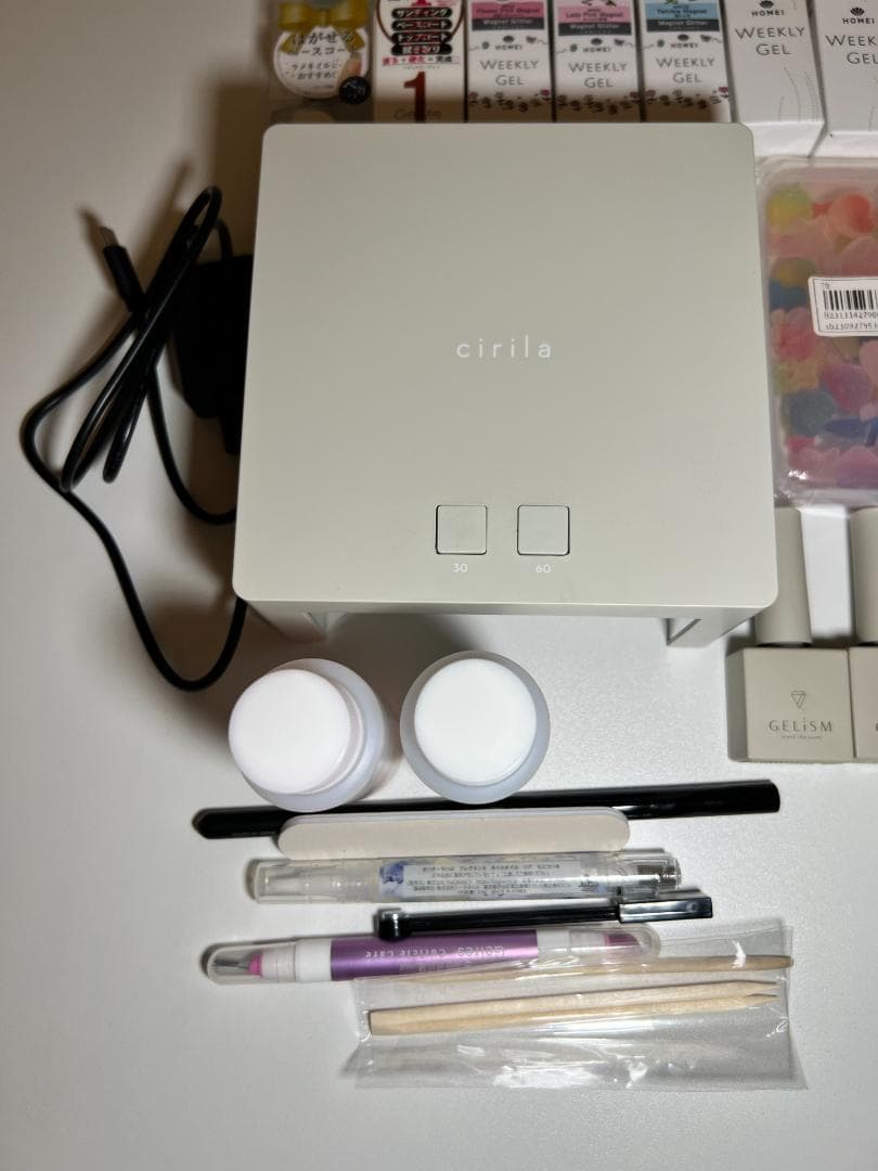 【氏家佳奈（旧姓•横山）】セルフネイルセット