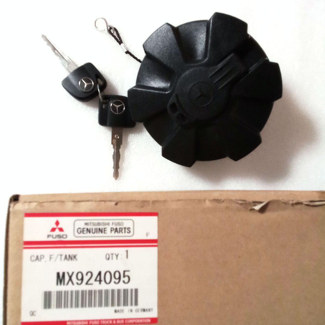 純正燃料タンクキャップ　鍵2本付き 純正タイプ ガソリンタンクキャップ 鍵2本付き ゼファー400/ゼファー