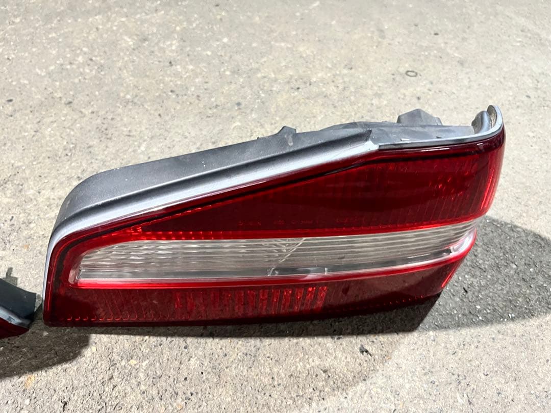 c35ローレル 後期 テールランプ 純正 美品 左右セット - メルカリ