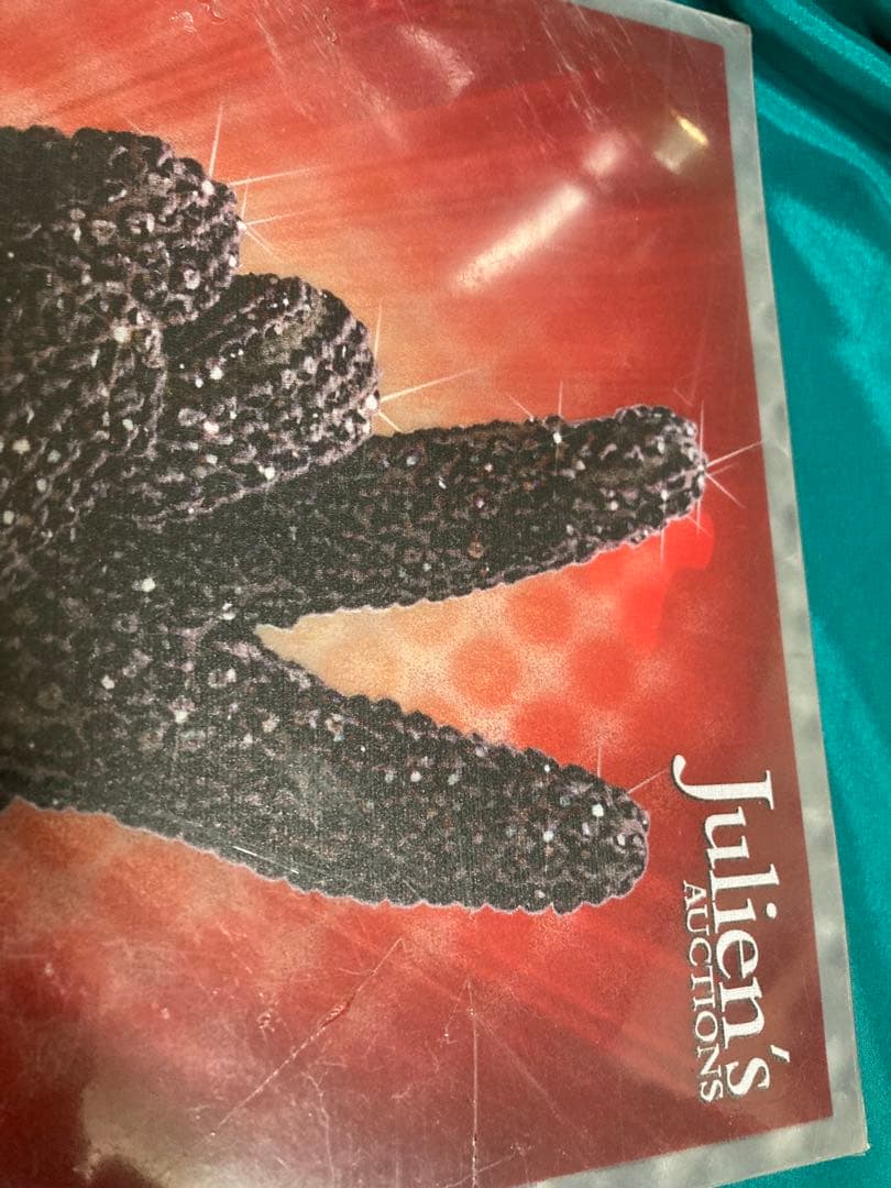 Julien's AUCTIONS 【LEGENDS】です - メルカリ